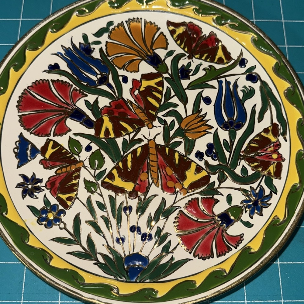 Manousakis Keramik Hand Made Greece Decorative Butterfly and Flowers Plate 9.5” - Picture 6 of 9